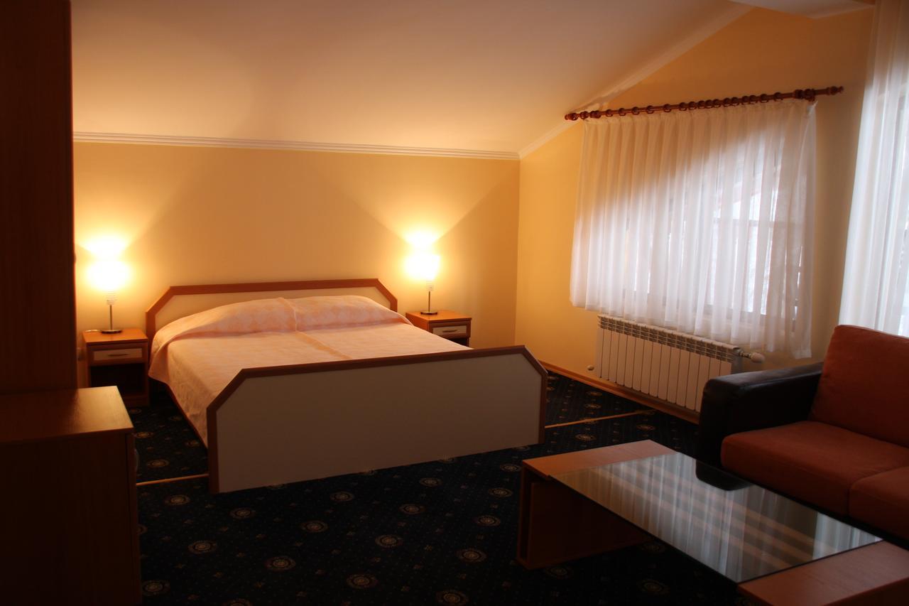 Kovanlika Hotel Razgrad Dış mekan fotoğraf
